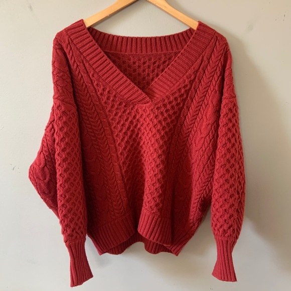 Sense of place Sweaters - Sense Of Place Cherry red oversized chunky V-neck cable knit sweater